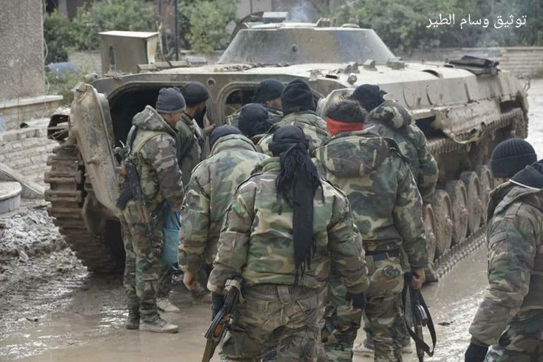 Binh sĩ quân đội Syria trên chiến trường Đông Ghouta, khu vực quận Harasta. Ảnh South Front