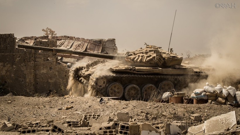 Xe tăng quân đội Syria trên chiến trường Đông Ghouta - ảnh minh họa Masdar News