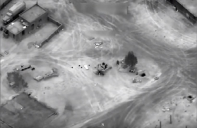 Không quân Mỹ không kích phá hủy xe tăng quân đội Syria ở Deir Ezzor