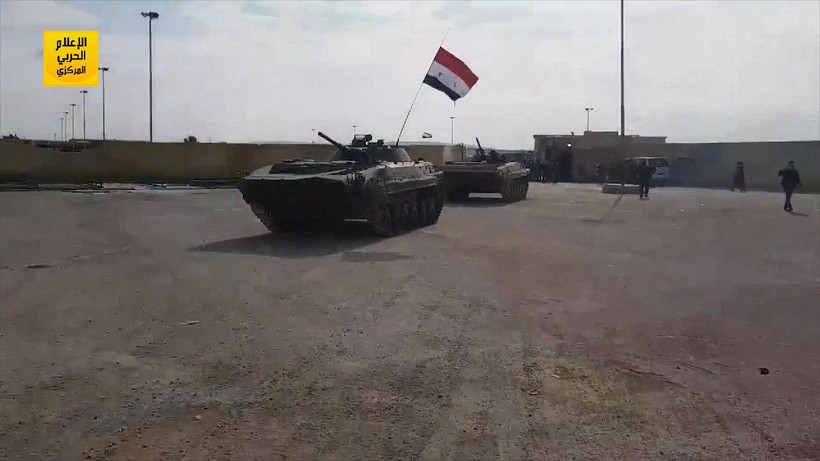 Một xe thiết giáp của quân đội Syria trên tiền đồn của người Kurd - ảnh minh họa Masdar 
