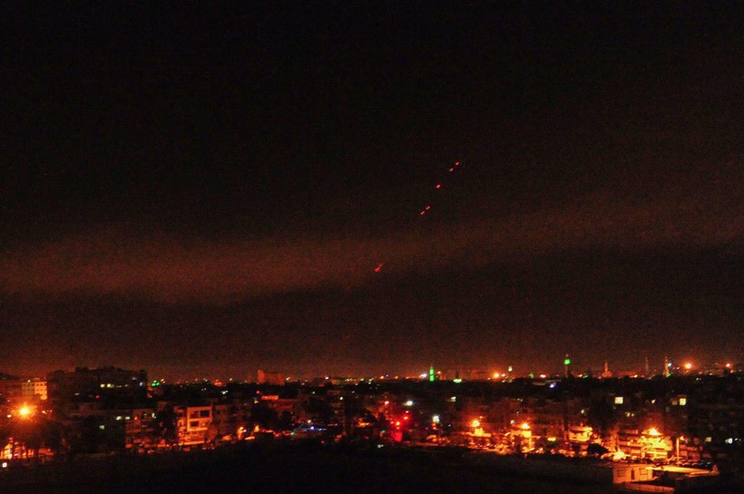 Hơn 100 tên lửa Mỹ, Anh, Pháp ồ ạt tấn công những mục tiêu nào ở Syria ảnh 1 Hơn 100 tên lửa Mỹ, Anh, Pháp ồ ạt tấn công những mục tiêu nào ở Syria ảnh 1