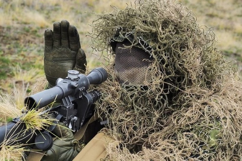 Binh sĩ bắn tỉa lực lượng đặc nhiệm Nga ở Syria. Ảnh minh họa TVZvezda