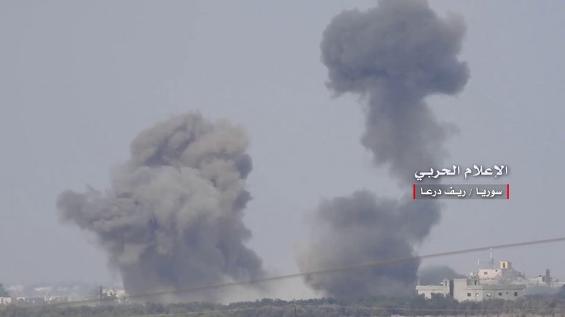 Không quân Nga không kích trên chiến trường Daraa. Ảnh minh họa video Masdar News