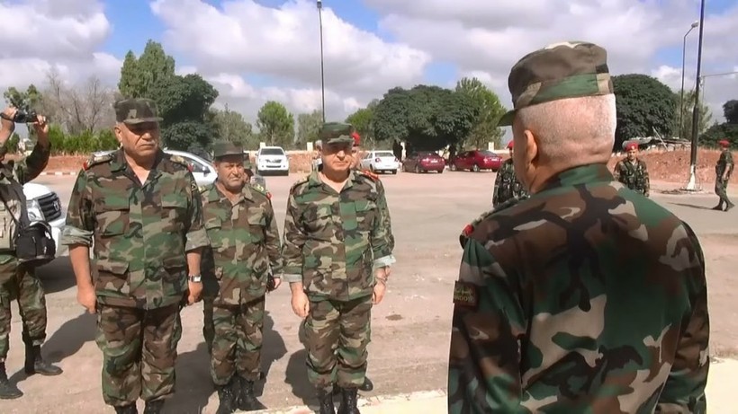 Bộ trưởng quân đội Syria thăm và làm việc ở Daraa. Ảnh minh họa video SANA
