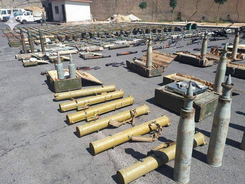 Vũ khí thu giữ được của lực lượng Hồi giáo cực đoan ở Daraa. Ảnh minh họa Masdar News