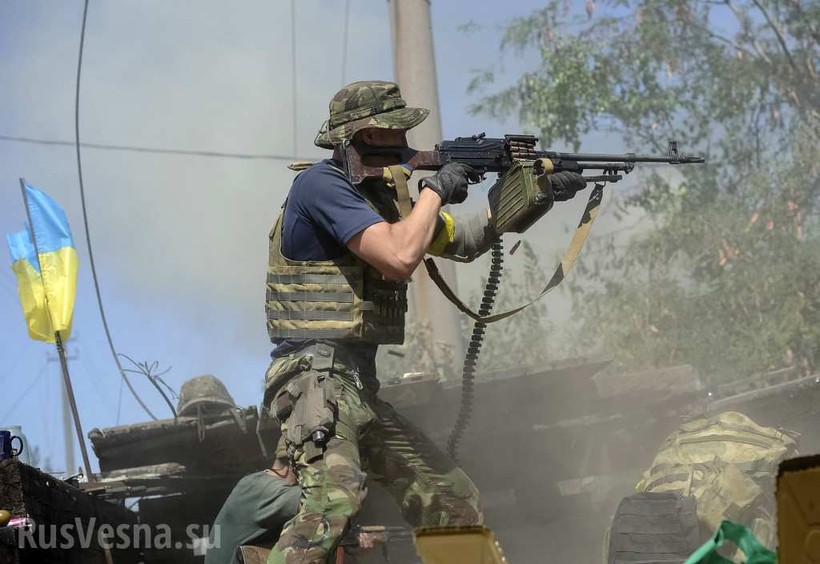 Xạ thủ súng máy PKMS Ukraina. Ảnh minh họa Rusvesna