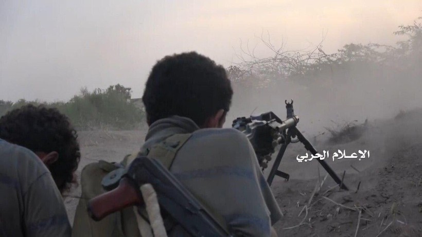 Các chiến binh Houthi chiến đấu trên vùng đồi núi biên giới Yemen - Ả rập Xê út. Ảnh minh họa South Front