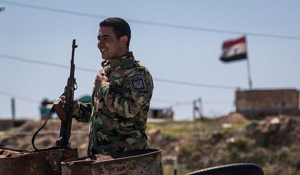 Binh sĩ quân đội Syria trên chiến trường Al-Sukhnah, Homs. Ảnh minh họa: Masdar News.