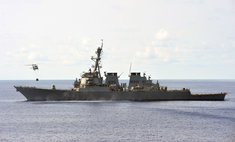 USS Decatur (DDG-73) Khu trục hạm Mỹ lớp Arleigh Burke, trang bị tên lửa có điều khiển và hệ thống Aegis. Ảnh: Defense News.