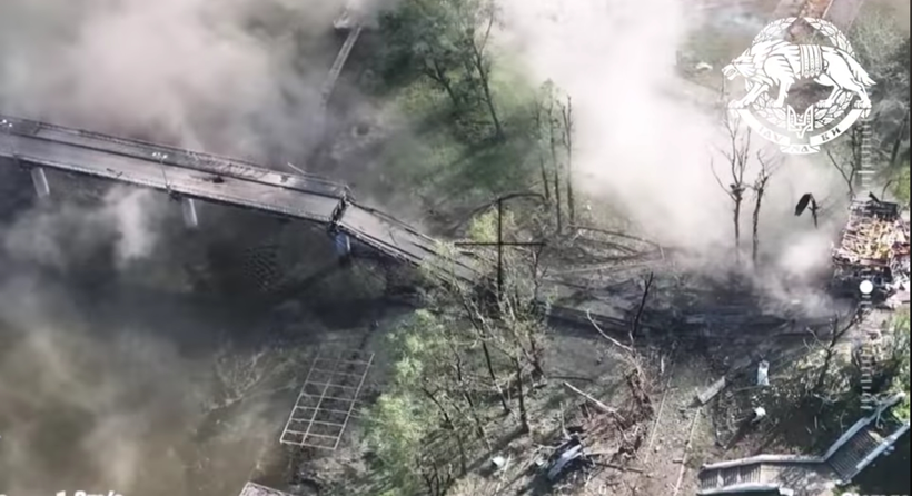 Một cây cầu bị đặc nhiệm Ukraine phá hủy ở Donetsk. Ảnh mil.in.ua