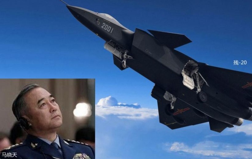 Hình ảnh ông Mã Hiểu Thiên, Thượng tướng, Tư lệnh Không quân Trung Quốc và máy bay chiến đấu J-20 Trung Quốc. Ảnh: NTDTV