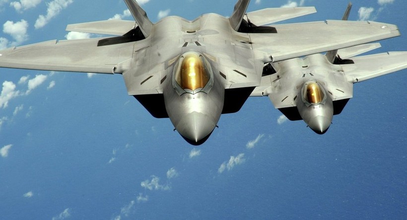 Tiêm kích tàng hình F-22 "chim ăn thịt" của Mỹ
