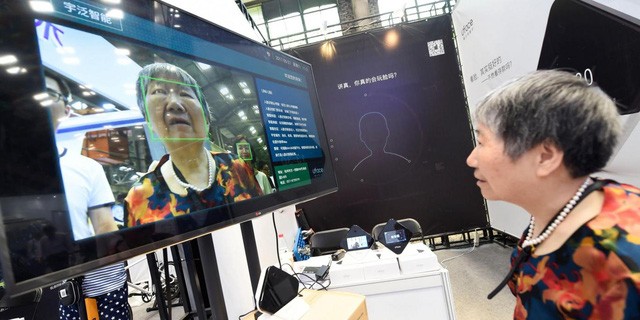 Chính quyền Trung Quốc đang sử dụng hệ thống camera giám sát và công nghệ nhận diện gương mặt để phòng ngừa tội phạm - Ảnh: AFP