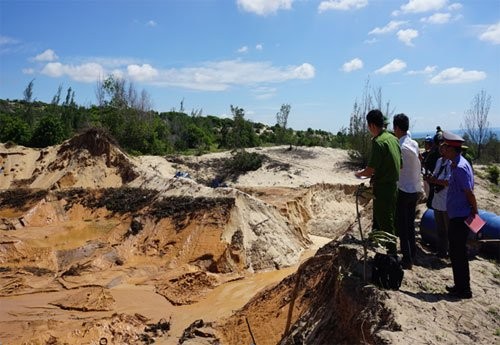 Cơ quan chức năng đang kiểm tra sự cố vỡ hồ chứa bùn thải của công ty Tân Quang Cường.