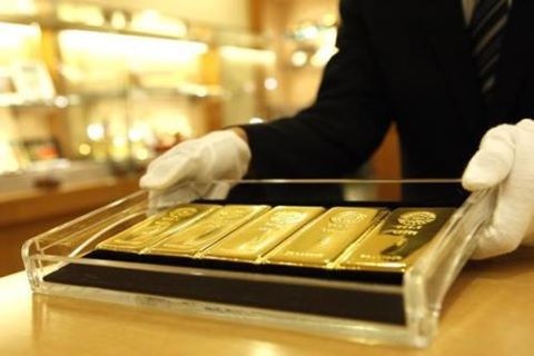 Diễn biến giá vàng 7 ngày gần đây (nguồn: SJC). Qua giám sát, khẳng định được đưa ra: không có tình trạng người dân xếp hàng mua vàng phổ biến như trước; giao dịch mua vào vẫn ở mức thấp.