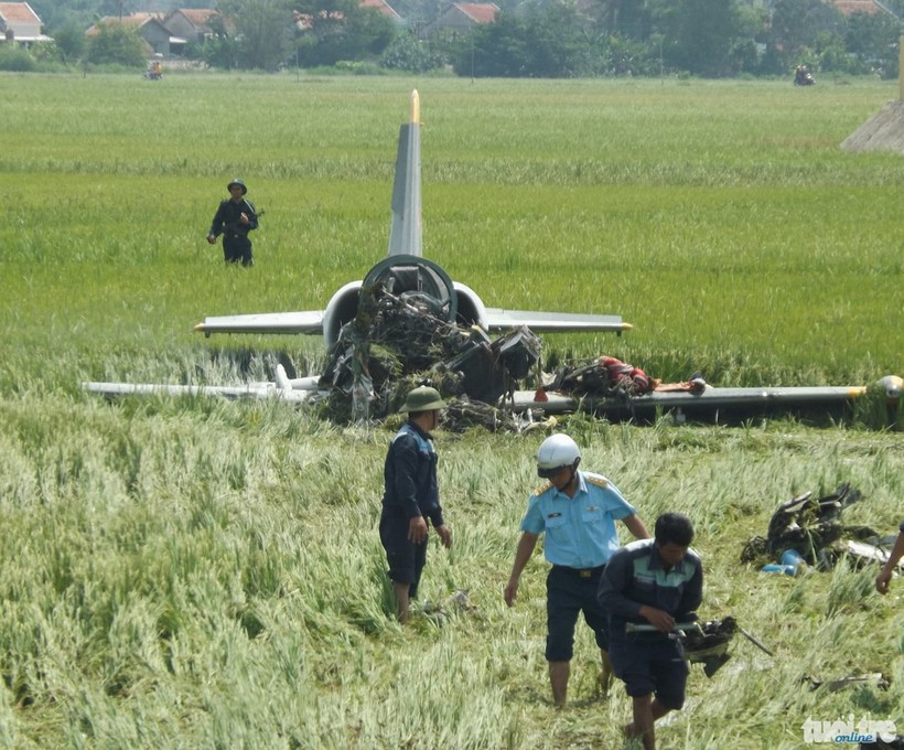 Hiện trường vụ rơi máy bay huấn luyện L-39