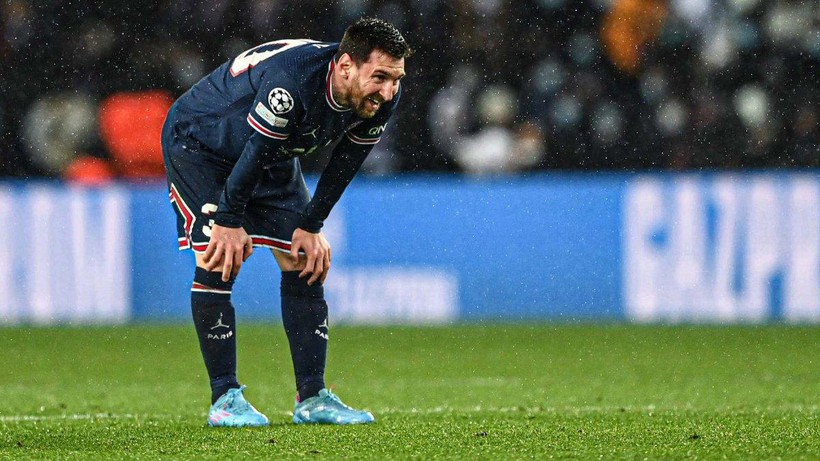 El Pulga (biệt danh của Messi) lại đá hỏng quả penalty. Ảnh CNN.