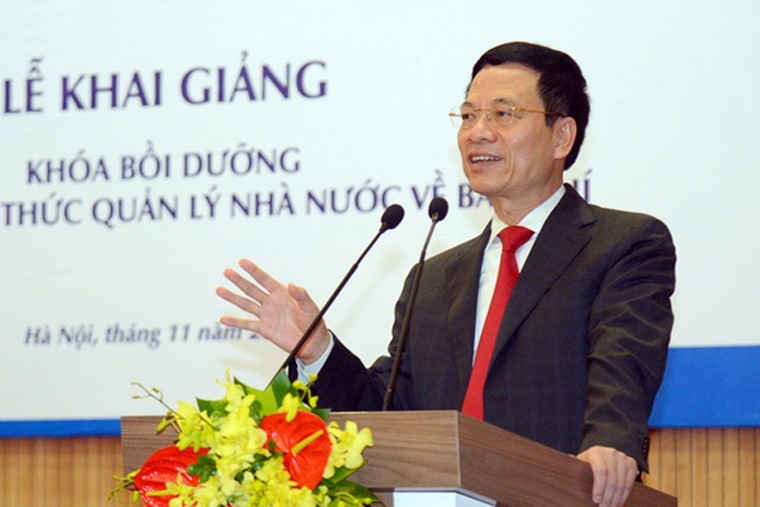 Bộ trưởng Bộ TT&TT Nguyễn Mạnh Hùng phát biểu tại Lễ khai giảng