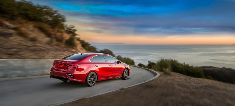 Kia Forte 2019 thế hệ mới chính thức lộ diện tại triển lãm Naias 2018 ảnh 4 Kia Forte 2019 thế hệ mới chính thức lộ diện tại triển lãm Naias 2018 ảnh 4