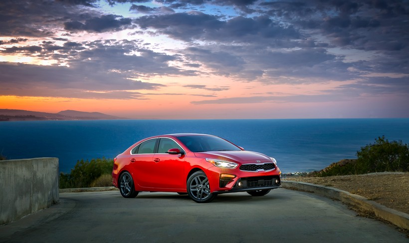 Kia Forte 2019 thế hệ mới chính thức lộ diện tại triển lãm Naias 2018 ảnh 1 Kia Forte 2019 thế hệ mới chính thức lộ diện tại triển lãm Naias 2018 ảnh 1