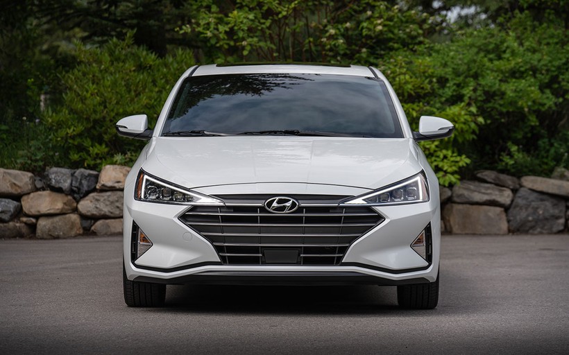 Hyundai Elantra 2019 sẽ bán ra tại Mỹ từ cuối năm nay. Giá bán chưa được công bố. Các đối thủ chính của chiếc sedan cỡ C là Toyota Corolla, Honda Civic, Kia Forte... ảnh 31