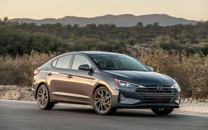 Hyundai Elantra 2019 khác với phiên bản cũ như thế nào? ảnh 1 Hyundai Elantra 2019 khác với phiên bản cũ như thế nào? ảnh 1