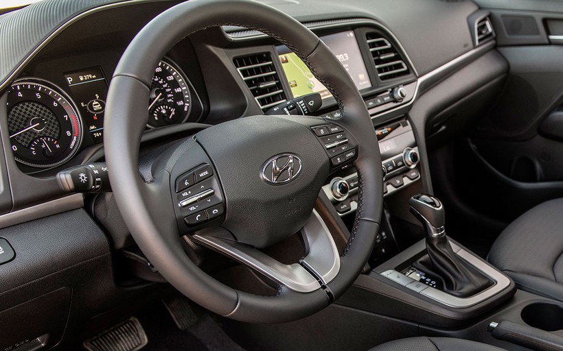 Hyundai Elantra 2019 khác với phiên bản cũ như thế nào? ảnh 23 Hyundai Elantra 2019 khác với phiên bản cũ như thế nào? ảnh 23