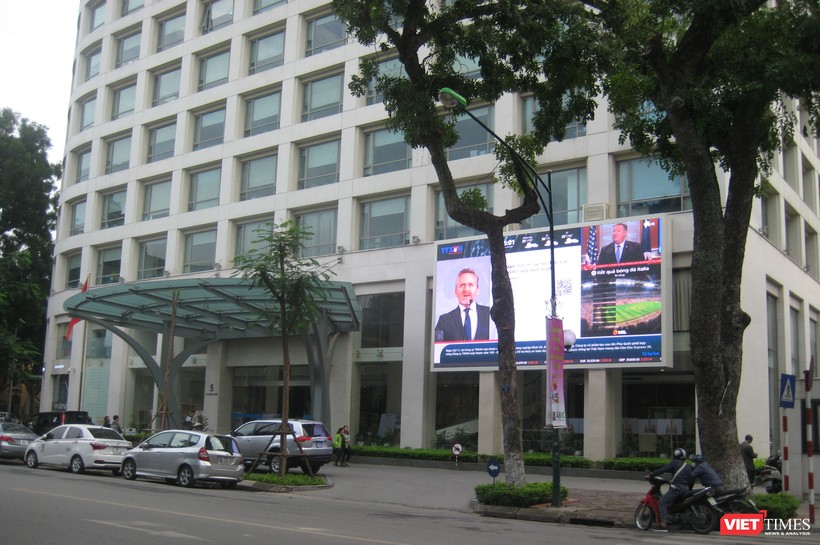 Gần trụ sở Thông tấn xã Việt Nam vốn là địa chỉ quen thuộc để mua báo in thì nay không còn sạp báo nào