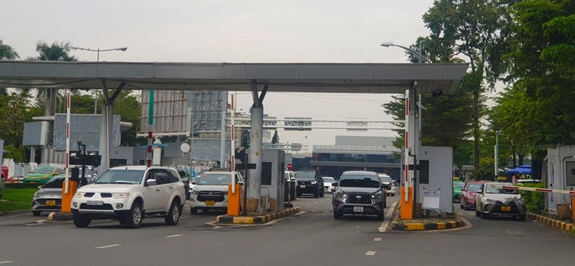 Vẫn chưa thu phí không dừng tại sân bay Tân Sơn Nhất ở thời điểm hiện tại