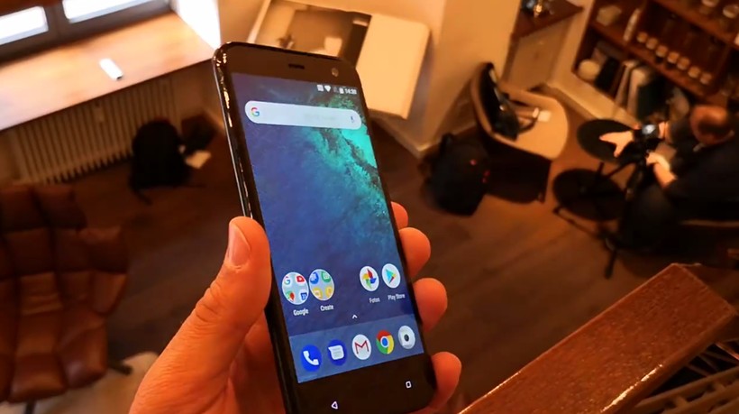 Hai smartphone “bí ẩn” của HTC lộ diện qua video trên tay ảnh 6 Hai smartphone “bí ẩn” của HTC lộ diện qua video trên tay ảnh 6