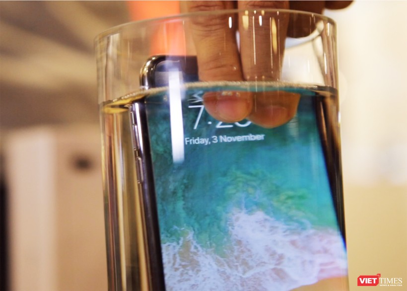 Đây chính là chiếc iPhone X đầu tiên xuất hiện tại Hà Nội ảnh 6 Đây chính là chiếc iPhone X đầu tiên xuất hiện tại Hà Nội ảnh 6