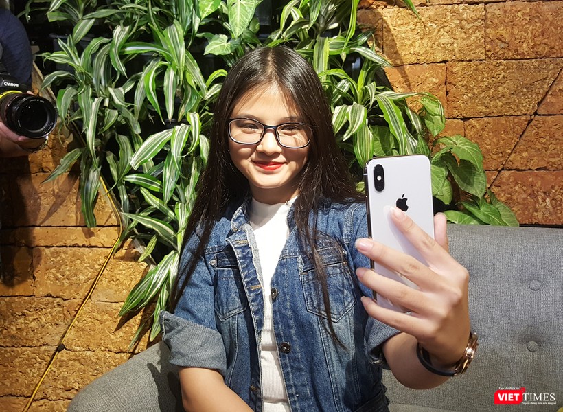 Đây chính là chiếc iPhone X đầu tiên xuất hiện tại Hà Nội ảnh 11 Đây chính là chiếc iPhone X đầu tiên xuất hiện tại Hà Nội ảnh 11