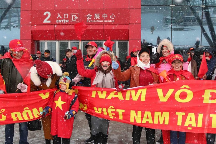 Không khí trận bóng lịch sử của U23 Việt Nam: Chút tiếc nuối phút cuối ảnh 1 Không khí trận bóng lịch sử của U23 Việt Nam: Chút tiếc nuối phút cuối ảnh 1