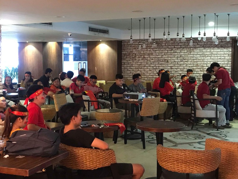 Không khí trận bóng lịch sử của U23 Việt Nam: Chút tiếc nuối phút cuối ảnh 14 Không khí trận bóng lịch sử của U23 Việt Nam: Chút tiếc nuối phút cuối ảnh 14