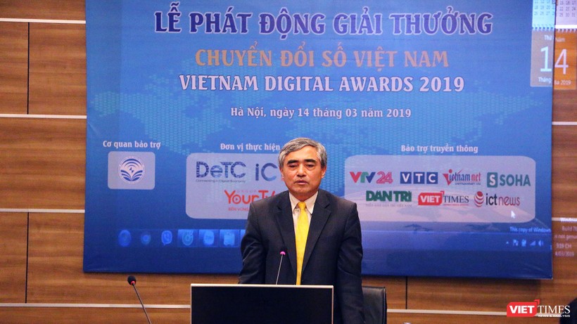 ông Nguyễn Minh Hồng, Chủ tịch Hội Truyền thông Số Việt Nam tại lễ phát động Giải thưởng Vietnam Digital Awards 2019
