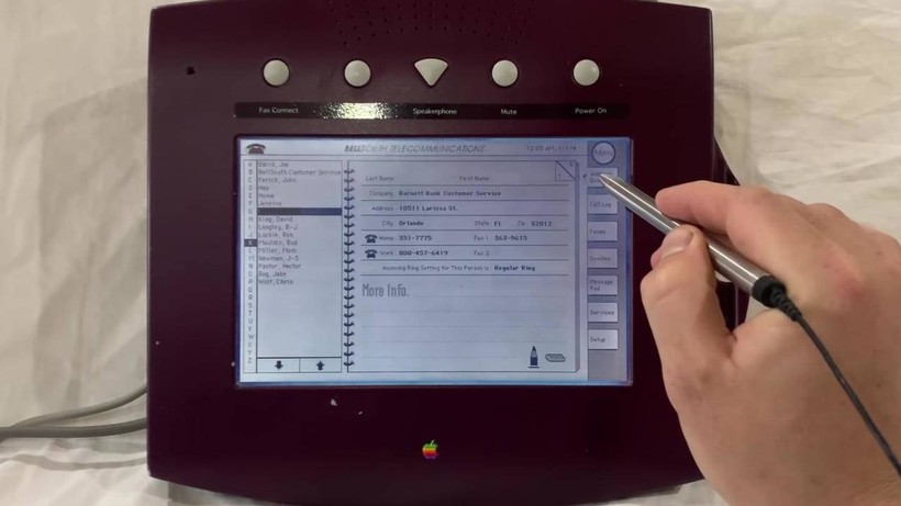 Thiết bị này có tên viết tắt là WALT, được Apple nghiên cứu từ năm 1993 (ảnh Slash Gear)