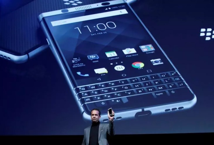 TCL sẽ phát hành hai mẫu Blackberry mới trong năm nay, và cả hai đều có bàn phím cơ (Ảnh Reuters)