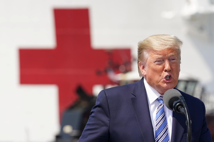Tổng thống Trump "dịu giọng" trước tình hình dịch bệnh (Ảnh: Reuters)