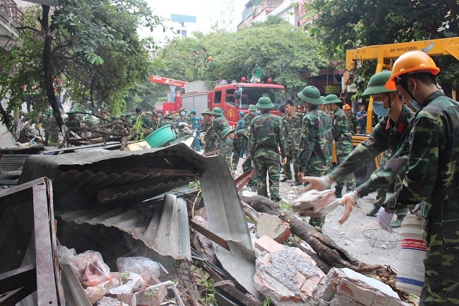 UBND thành phố Hà Nội đã ra thông báo chính thức vụ sập nhà dân 3 tầng tại 43 phố Cửa Bắc.