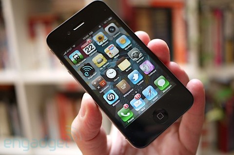 iPhone 4 được xem là chiếc di động được chờ đón nhất năm 2010.