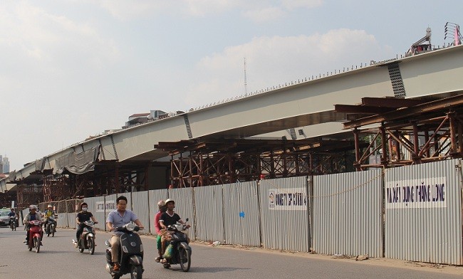 Dự kiến trước Tết Dương lịch 2017 sẽ thông xe cầu vượt nút giao Ô Đống Mác- Nguyễn Khoái- (Ảnh: ĐK).