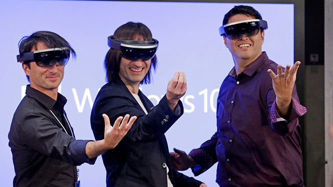 Microsoft đang chứng tỏ tầm ảnh hưởng của mình đối với công nghệ VR- (Ảnh: AFP).