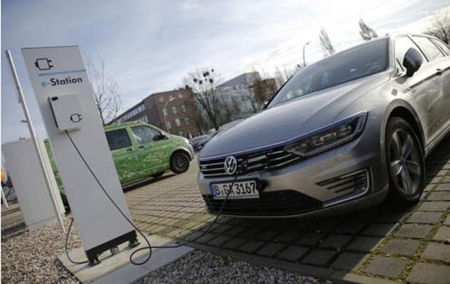 Hãng Volkswagen đặt mục tiêu dẫn đầu về dòng xe chạy điện. (Ảnh: Reuters)