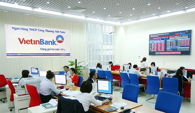 Chủ thẻ rút tiền trực tiếp tại chi nhánh, phòng giao dịch của Vietinbank phải mất phí vì đó là chính sách của Vietinbank.