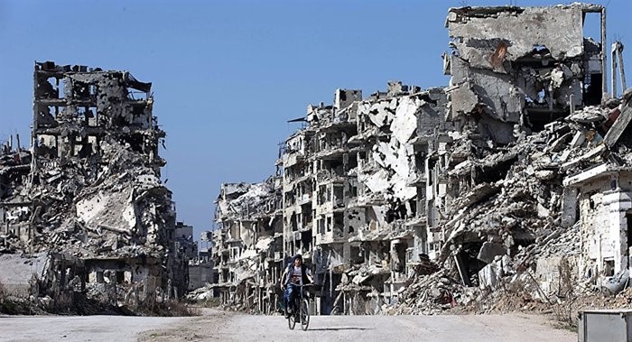 Cảnh tượng tan hoang ở TP Homs, phía tây Syria sau 5 năm nội chiến. Ảnh: AP