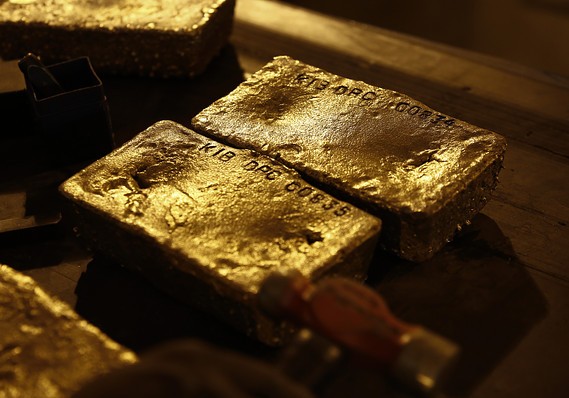 Nện đáy, giá vàng thế giới vẫn vượt SJC 600 nghìn đồng