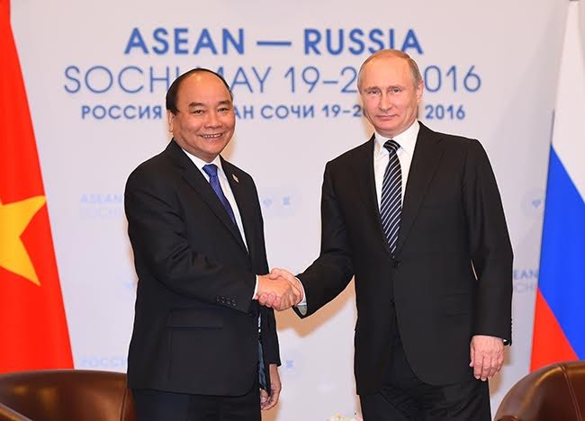 Thủ tướng Nguyễn Xuân Phúc trong buổi hội đàm với Tổng thống Nga Putin.