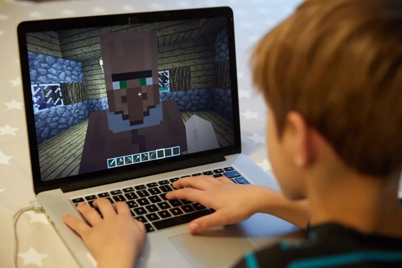 Minecraft là tựa game chính phủ Ba Lan lựa chọn để mở server cho người dân chơi (Ảnh: mashable.com)