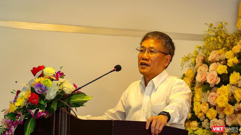 Ông Nguyễn Quang Thanh – Giám đốc Sở TTTT Đà Nẵng tại buổi họp báo sáng 6/4 (Ảnh: Hồ Xuân Mai) 
