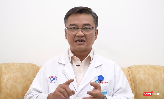 BS. Lê Quốc Hùng - Trưởng khoa Bệnh Nhiệt đới, BV Chợ Rẫy. Ảnh: HB 